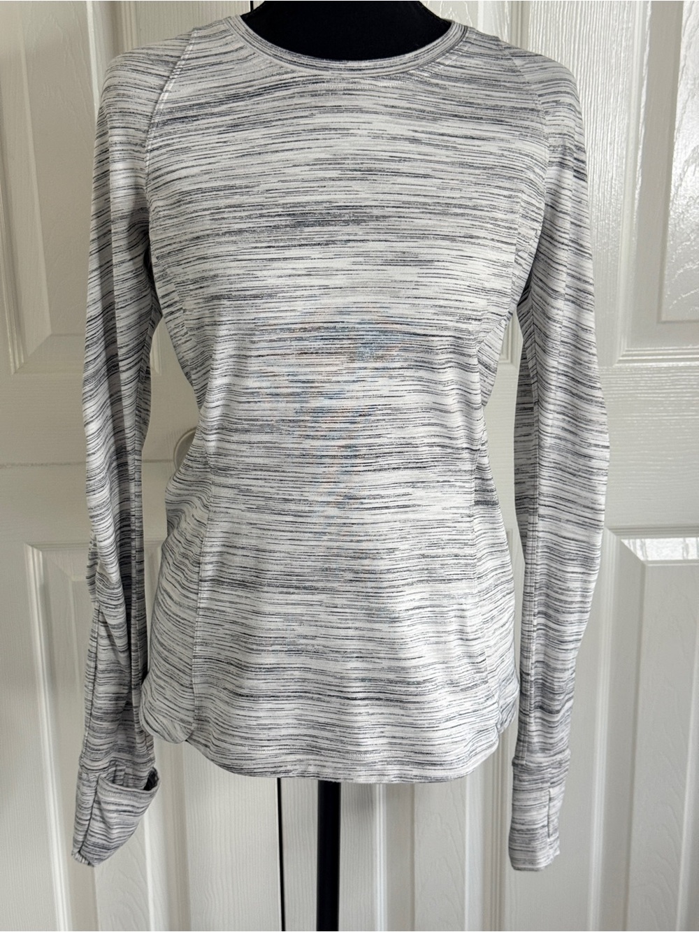 Lululemon Rest Less Pullover W3DGDS Bubble Dot Violet Verbena Size 8 EUC